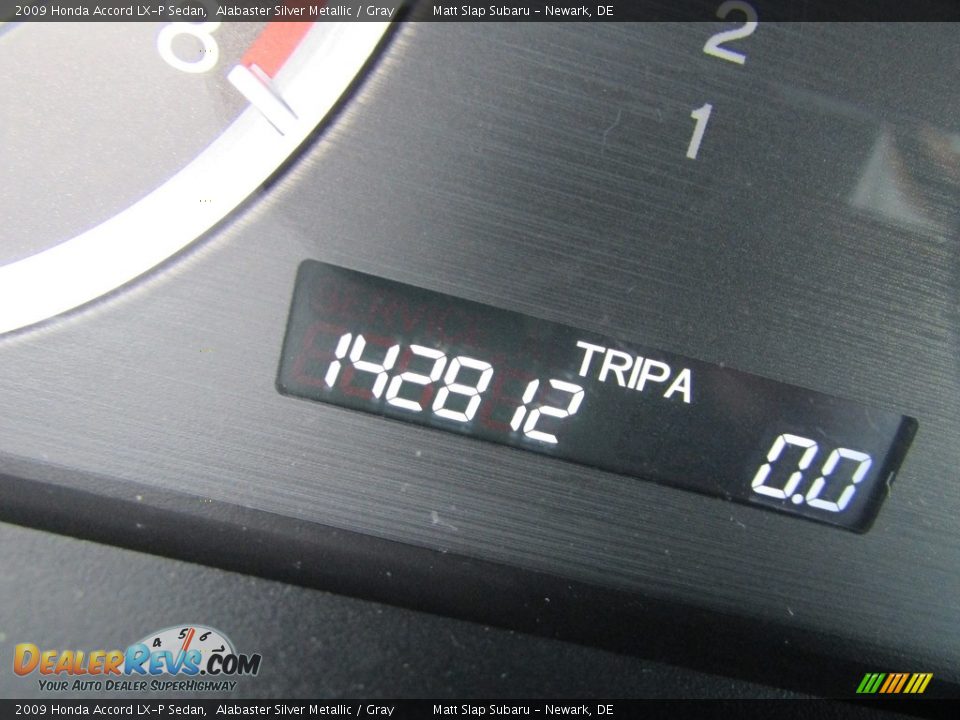 2009 Honda Accord LX-P Sedan Alabaster Silver Metallic / Gray Photo #28