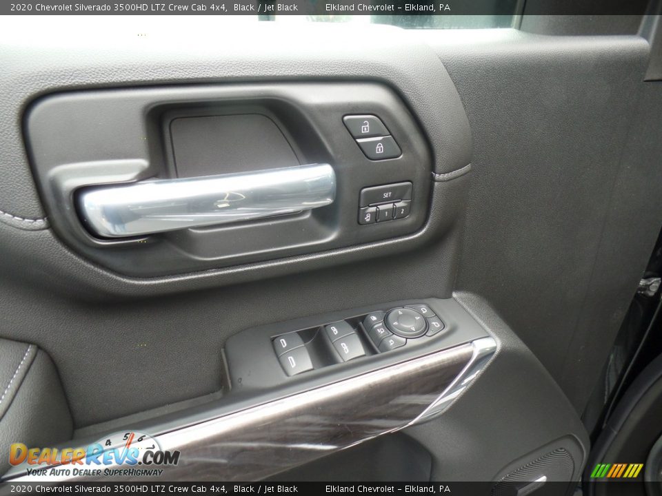 Door Panel of 2020 Chevrolet Silverado 3500HD LTZ Crew Cab 4x4 Photo #17