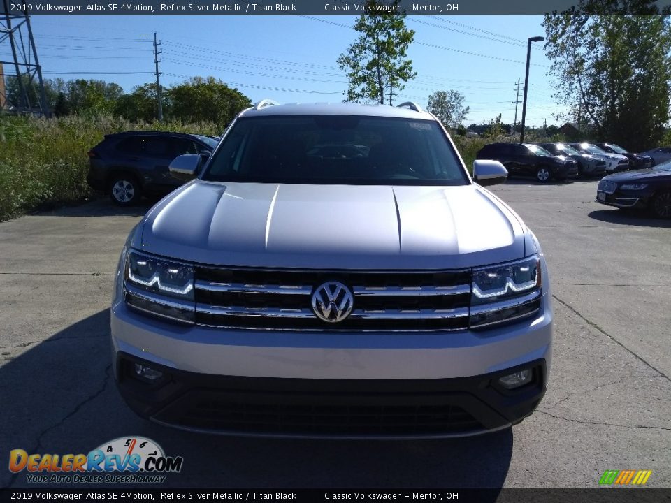 2019 Volkswagen Atlas SE 4Motion Reflex Silver Metallic / Titan Black Photo #2