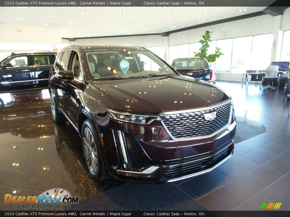 Front 3/4 View of 2020 Cadillac XT6 Premium Luxury AWD Photo #1