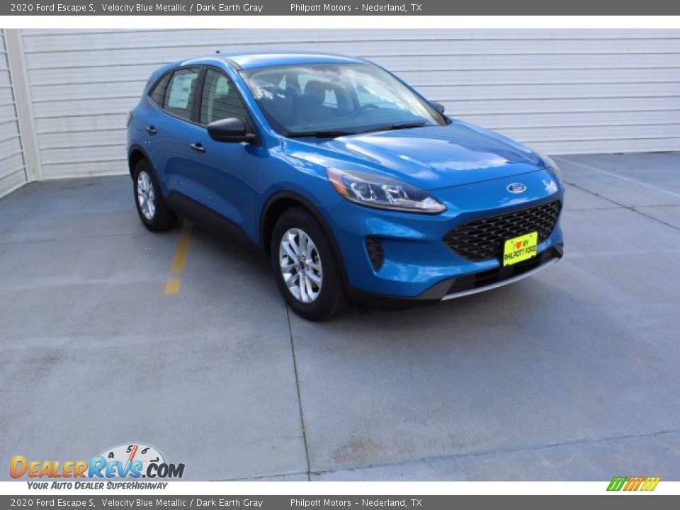 Front 3/4 View of 2020 Ford Escape S Photo #2