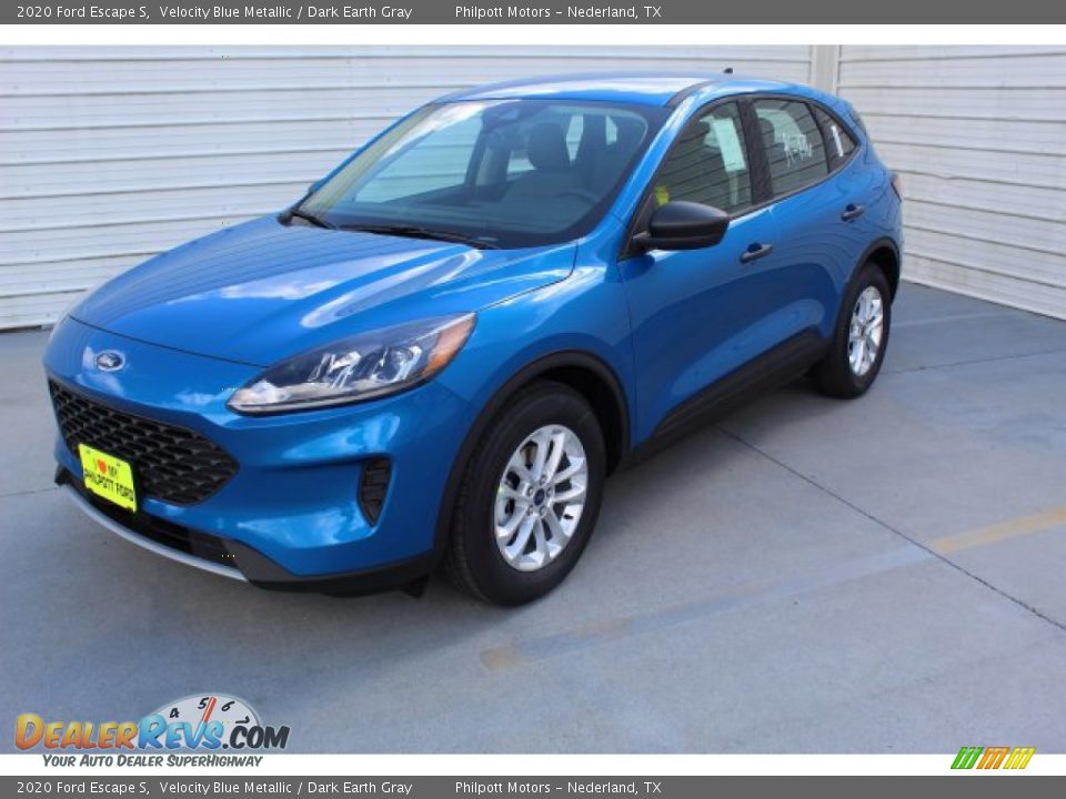 Front 3/4 View of 2020 Ford Escape S Photo #4