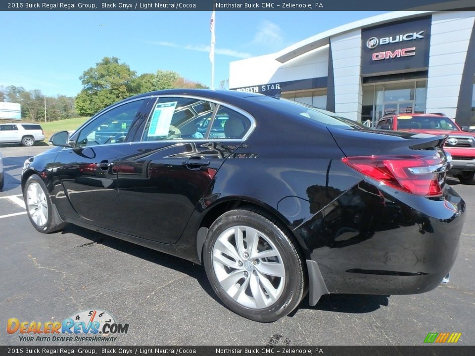 2016 Buick Regal Regal Group Black Onyx / Light Neutral/Cocoa Photo #13