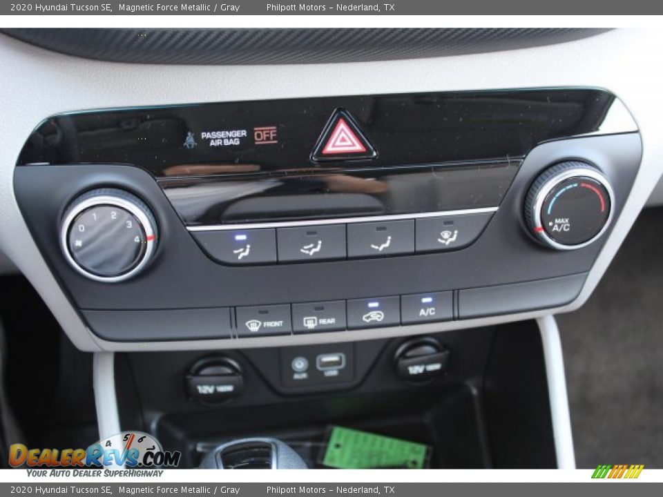 Controls of 2020 Hyundai Tucson SE Photo #16
