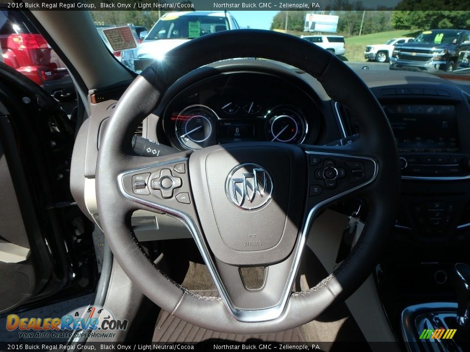 2016 Buick Regal Regal Group Black Onyx / Light Neutral/Cocoa Photo #25