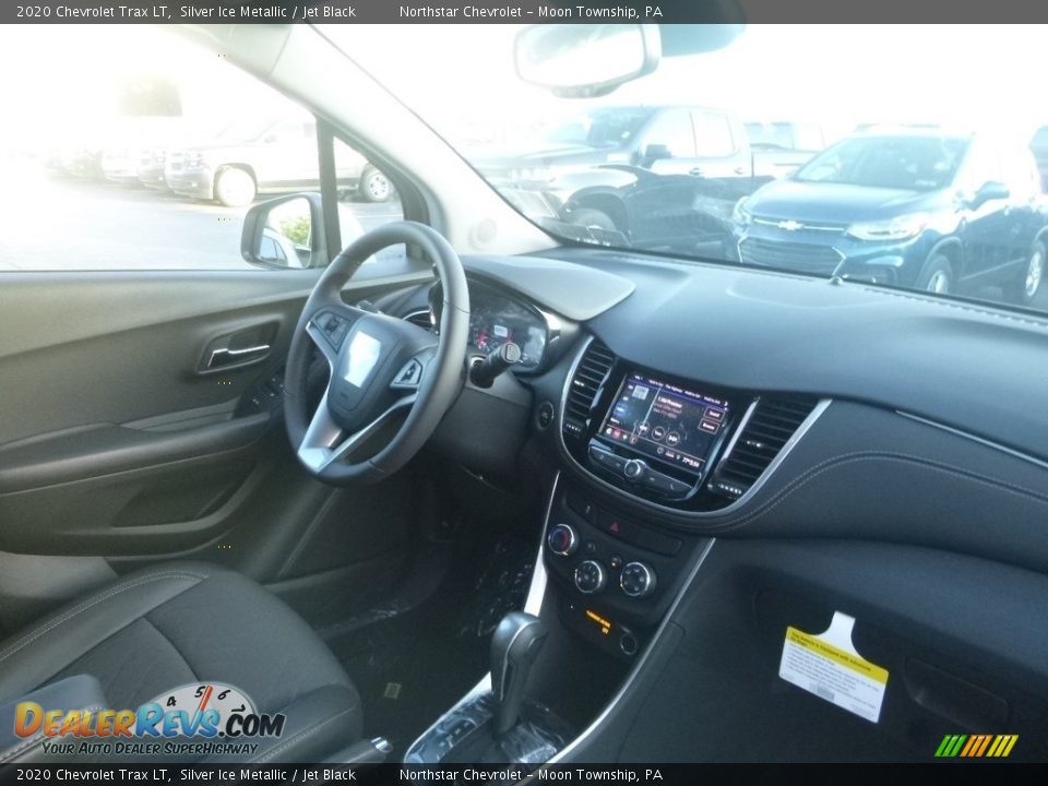 2020 Chevrolet Trax LT Silver Ice Metallic / Jet Black Photo #10