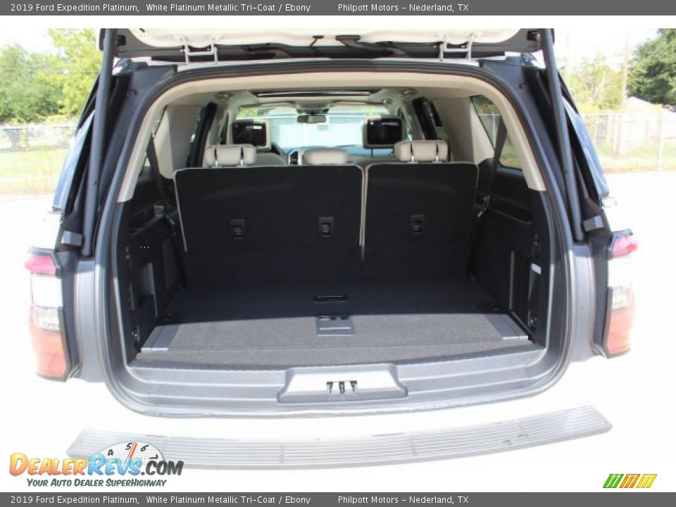 2019 Ford Expedition Platinum White Platinum Metallic Tri-Coat / Ebony Photo #22