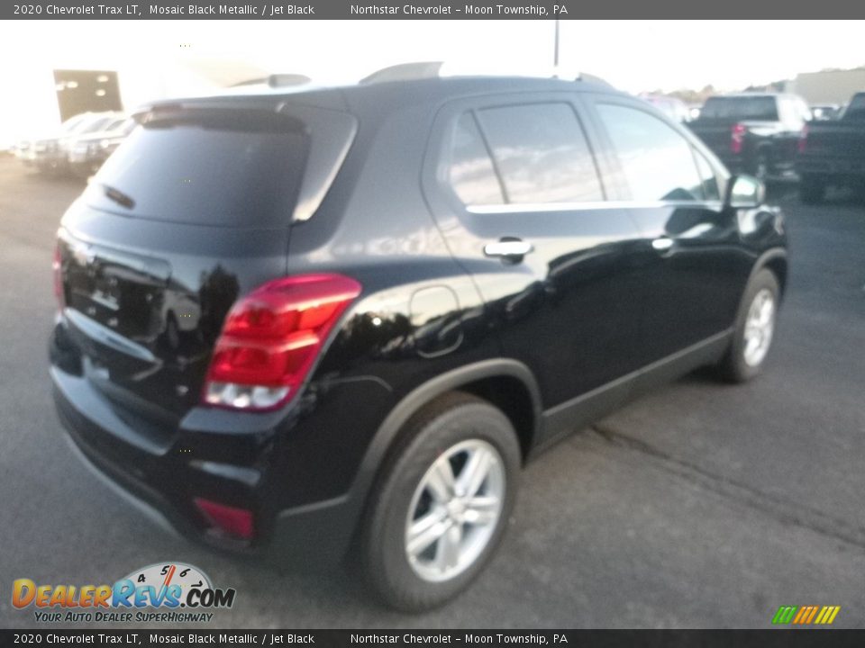 2020 Chevrolet Trax LT Mosaic Black Metallic / Jet Black Photo #5