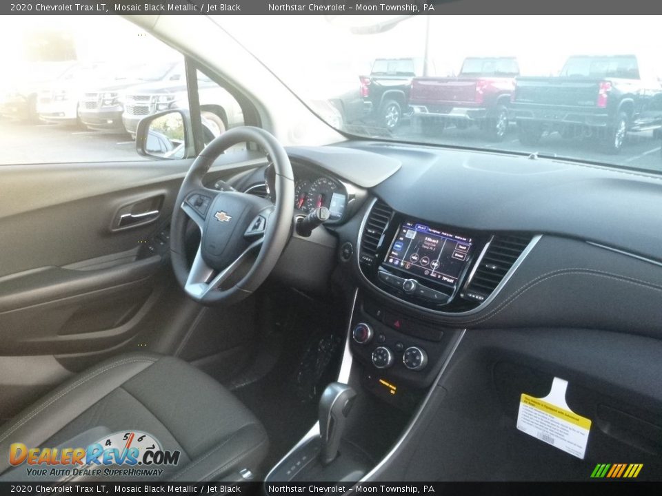 2020 Chevrolet Trax LT Mosaic Black Metallic / Jet Black Photo #11