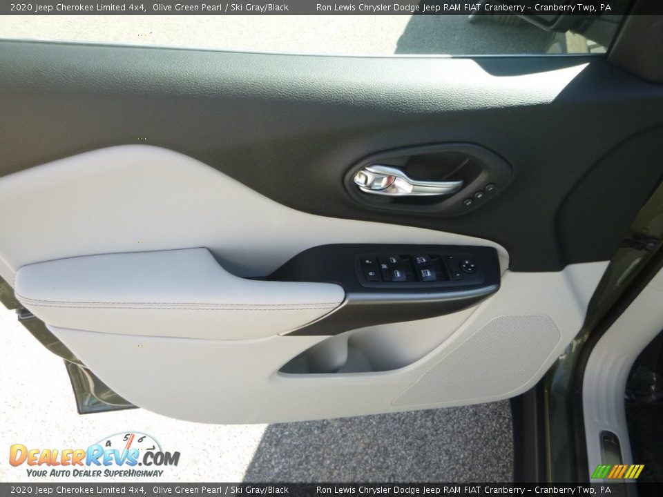 2020 Jeep Cherokee Limited 4x4 Olive Green Pearl / Ski Gray/Black Photo #11