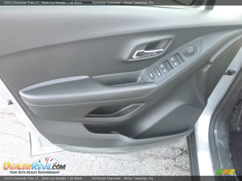 2020 Chevrolet Trax LT Silver Ice Metallic / Jet Black Photo #14