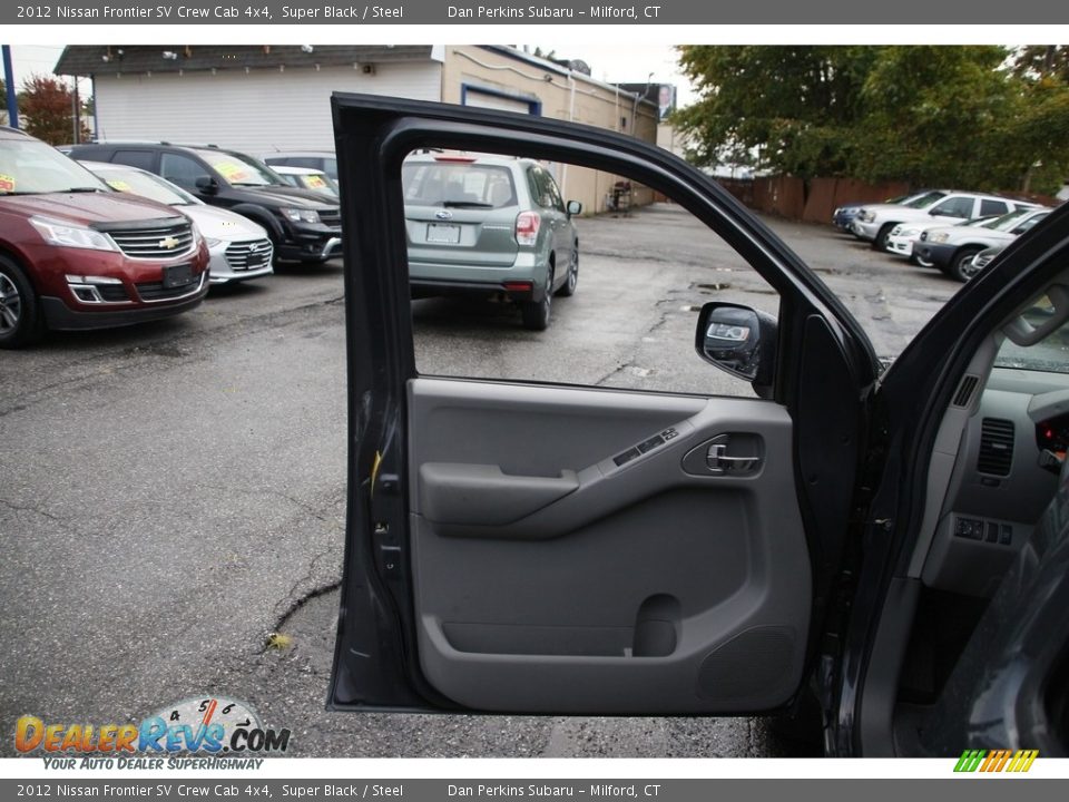2012 Nissan Frontier SV Crew Cab 4x4 Super Black / Steel Photo #9