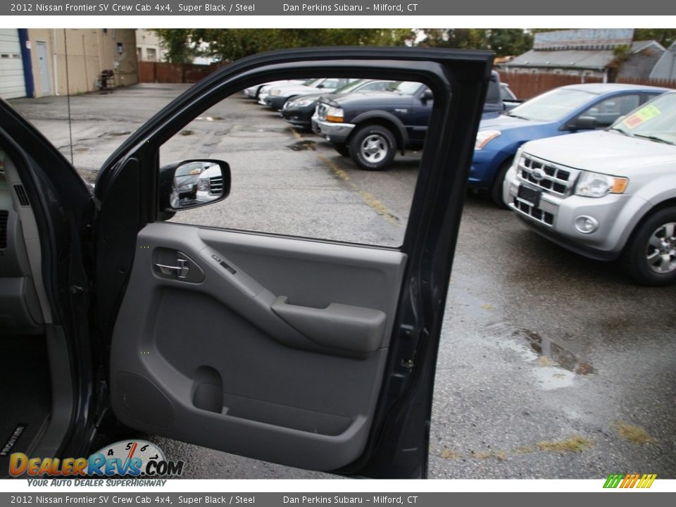 2012 Nissan Frontier SV Crew Cab 4x4 Super Black / Steel Photo #16
