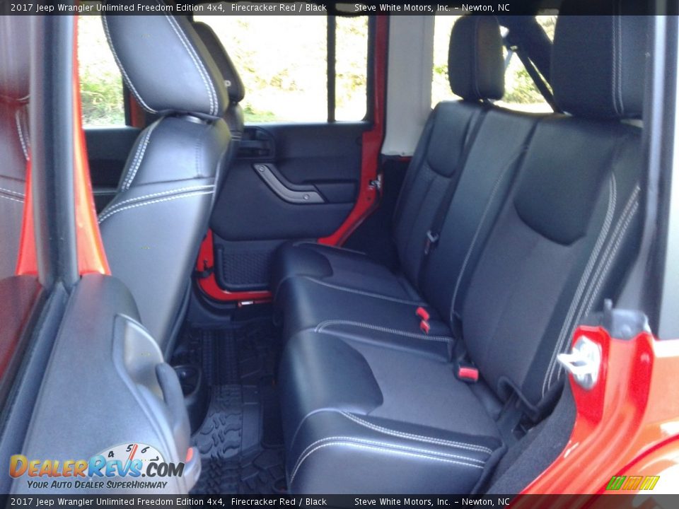 2017 Jeep Wrangler Unlimited Freedom Edition 4x4 Firecracker Red / Black Photo #11