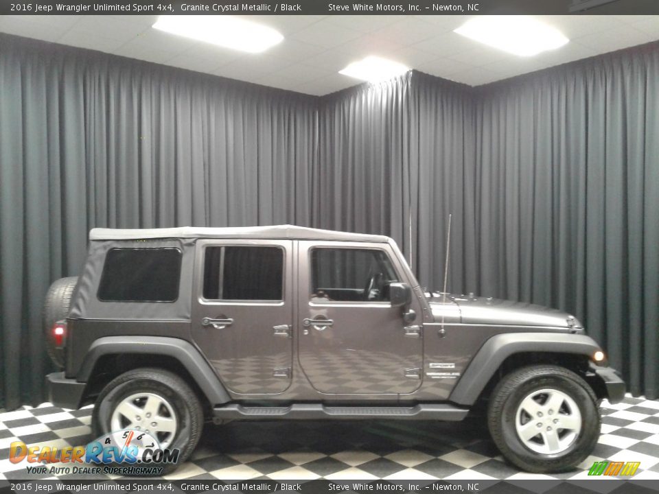 2016 Jeep Wrangler Unlimited Sport 4x4 Granite Crystal Metallic / Black Photo #5