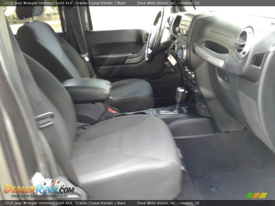 2016 Jeep Wrangler Unlimited Sport 4x4 Granite Crystal Metallic / Black Photo #14