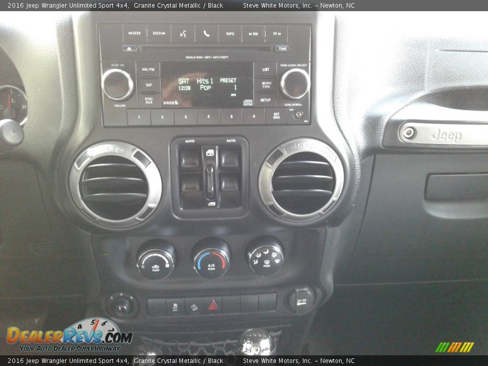 2016 Jeep Wrangler Unlimited Sport 4x4 Granite Crystal Metallic / Black Photo #19
