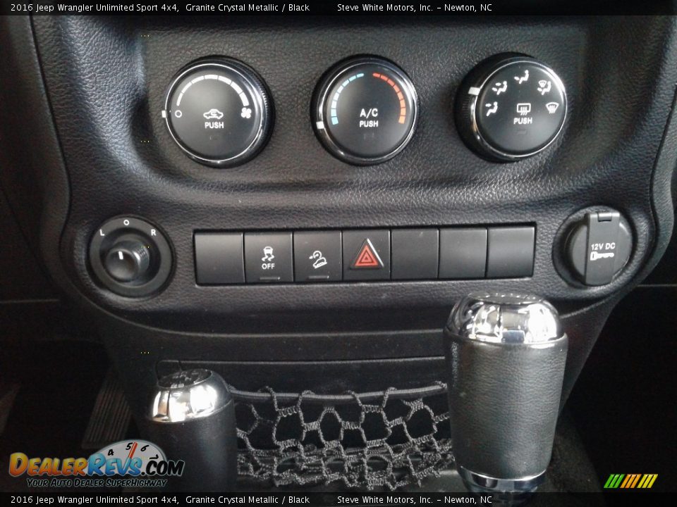 2016 Jeep Wrangler Unlimited Sport 4x4 Granite Crystal Metallic / Black Photo #21