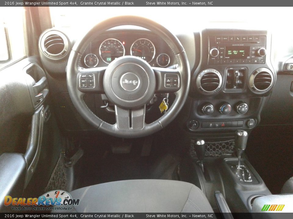 2016 Jeep Wrangler Unlimited Sport 4x4 Granite Crystal Metallic / Black Photo #23