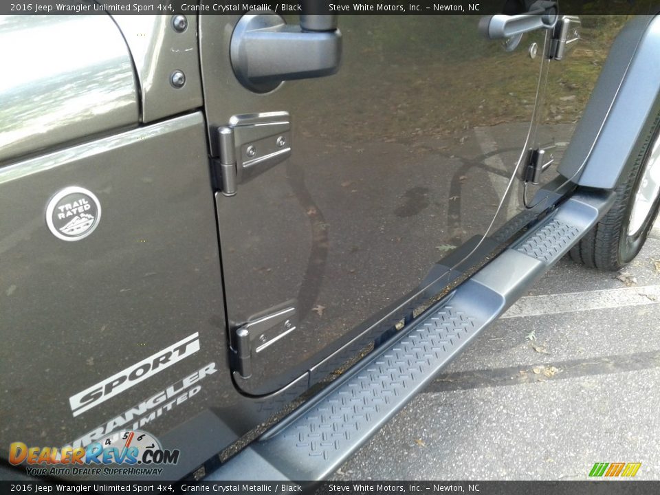 2016 Jeep Wrangler Unlimited Sport 4x4 Granite Crystal Metallic / Black Photo #24