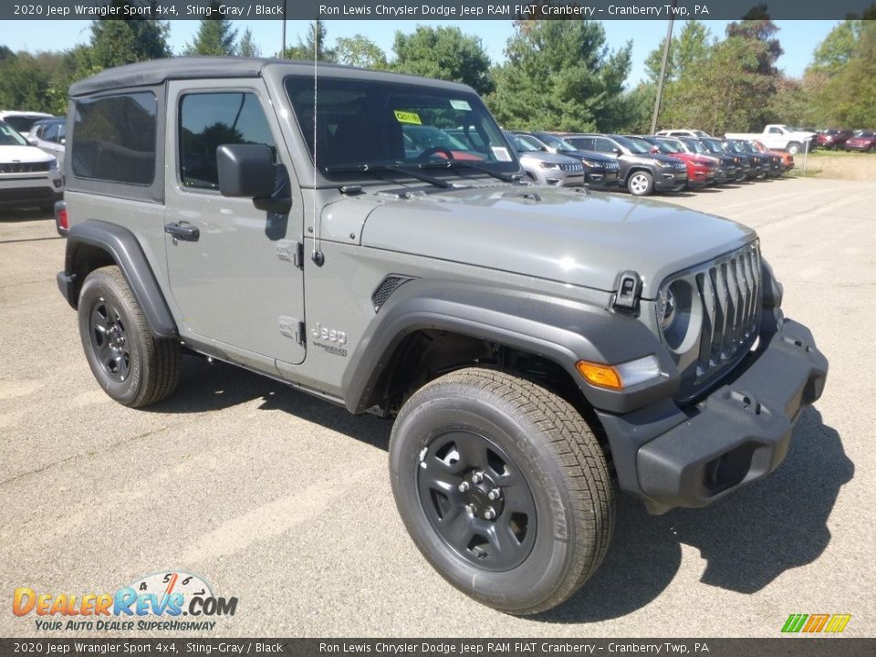 Front 3/4 View of 2020 Jeep Wrangler Sport 4x4 Photo #7