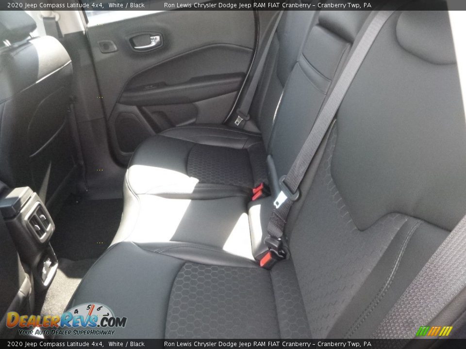2020 Jeep Compass Latitude 4x4 White / Black Photo #9