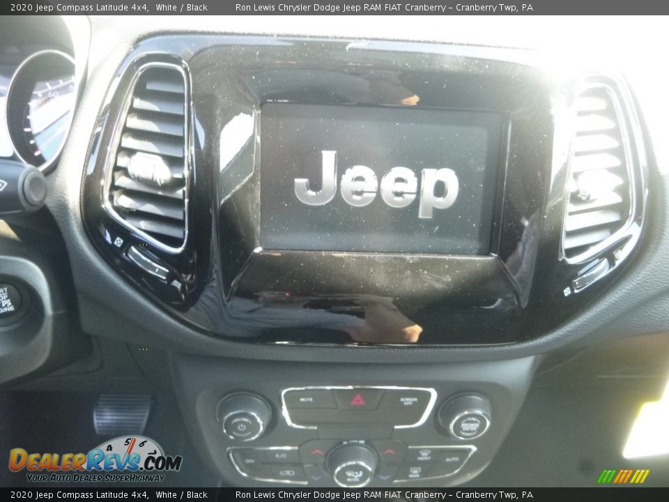 2020 Jeep Compass Latitude 4x4 White / Black Photo #14