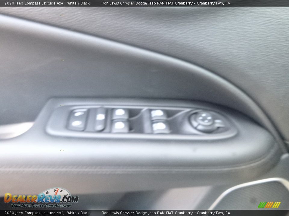 2020 Jeep Compass Latitude 4x4 White / Black Photo #20