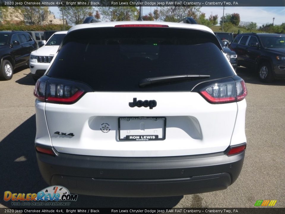 2020 Jeep Cherokee Altitude 4x4 Bright White / Black Photo #4