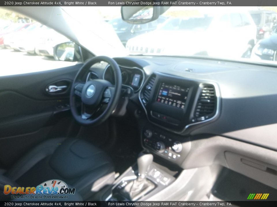 2020 Jeep Cherokee Altitude 4x4 Bright White / Black Photo #11