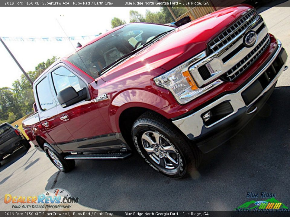 2019 Ford F150 XLT SuperCrew 4x4 Ruby Red / Earth Gray Photo #33