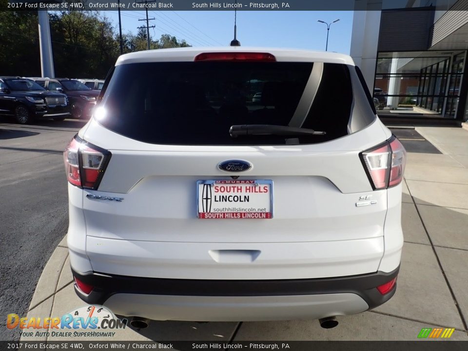2017 Ford Escape SE 4WD Oxford White / Charcoal Black Photo #4