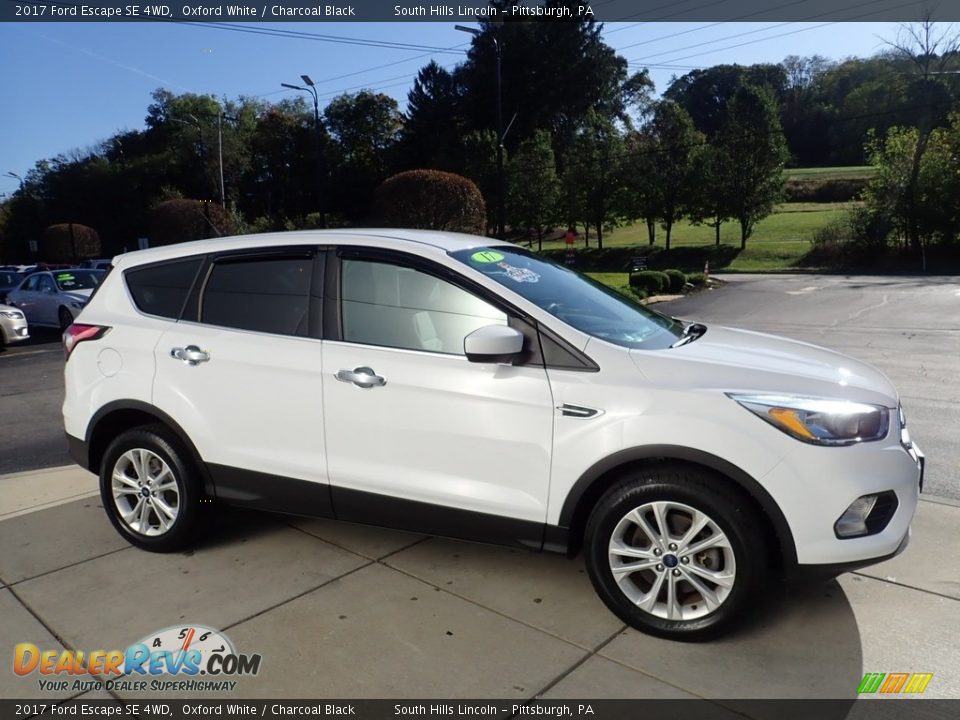 2017 Ford Escape SE 4WD Oxford White / Charcoal Black Photo #7