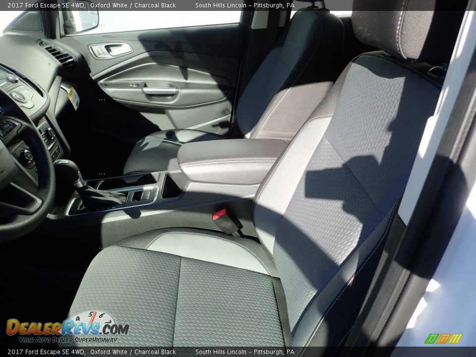 2017 Ford Escape SE 4WD Oxford White / Charcoal Black Photo #15