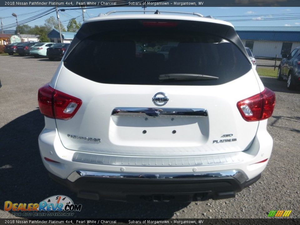 2018 Nissan Pathfinder Platinum 4x4 Pearl White / Charcoal Photo #5