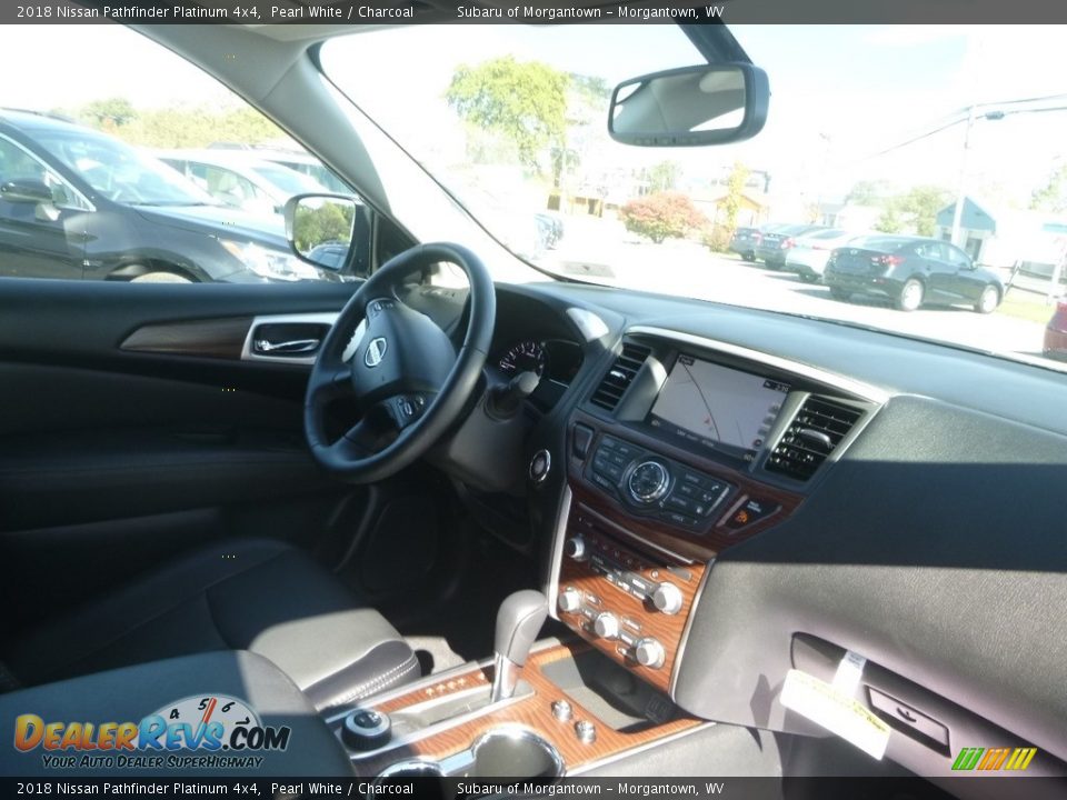 2018 Nissan Pathfinder Platinum 4x4 Pearl White / Charcoal Photo #11
