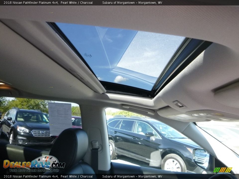 2018 Nissan Pathfinder Platinum 4x4 Pearl White / Charcoal Photo #12