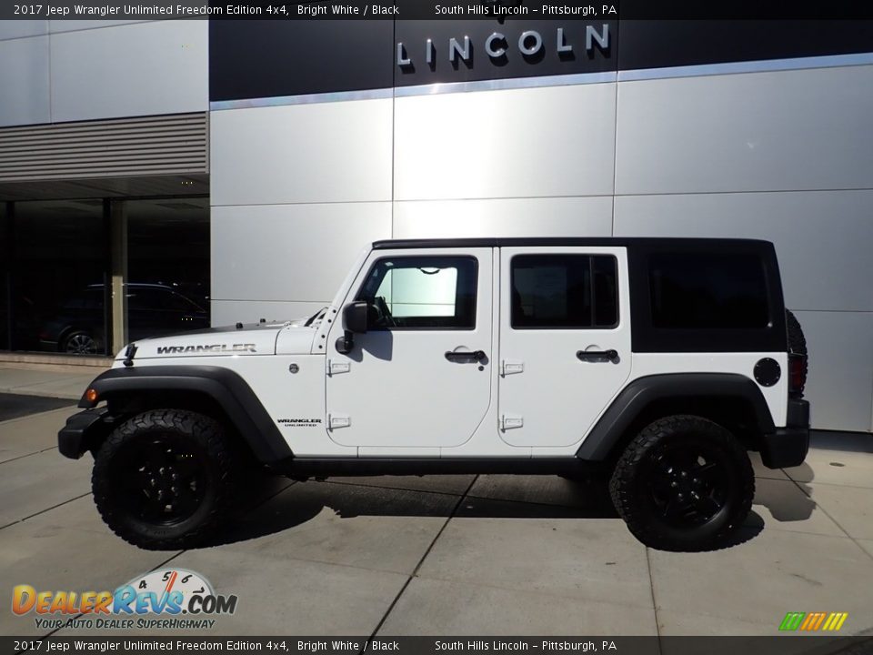2017 Jeep Wrangler Unlimited Freedom Edition 4x4 Bright White / Black Photo #2