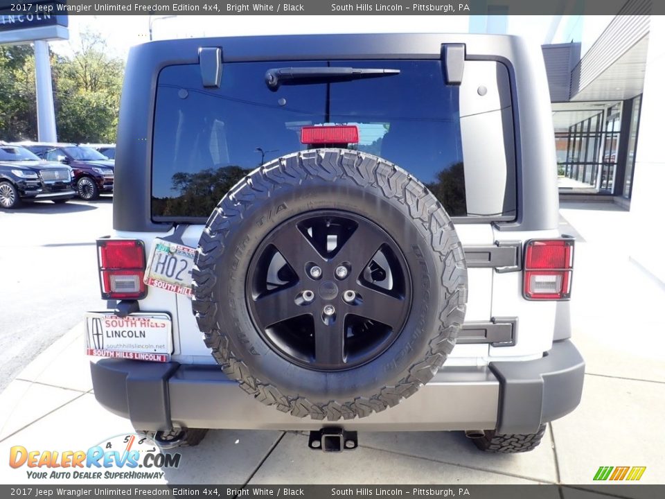 2017 Jeep Wrangler Unlimited Freedom Edition 4x4 Bright White / Black Photo #4