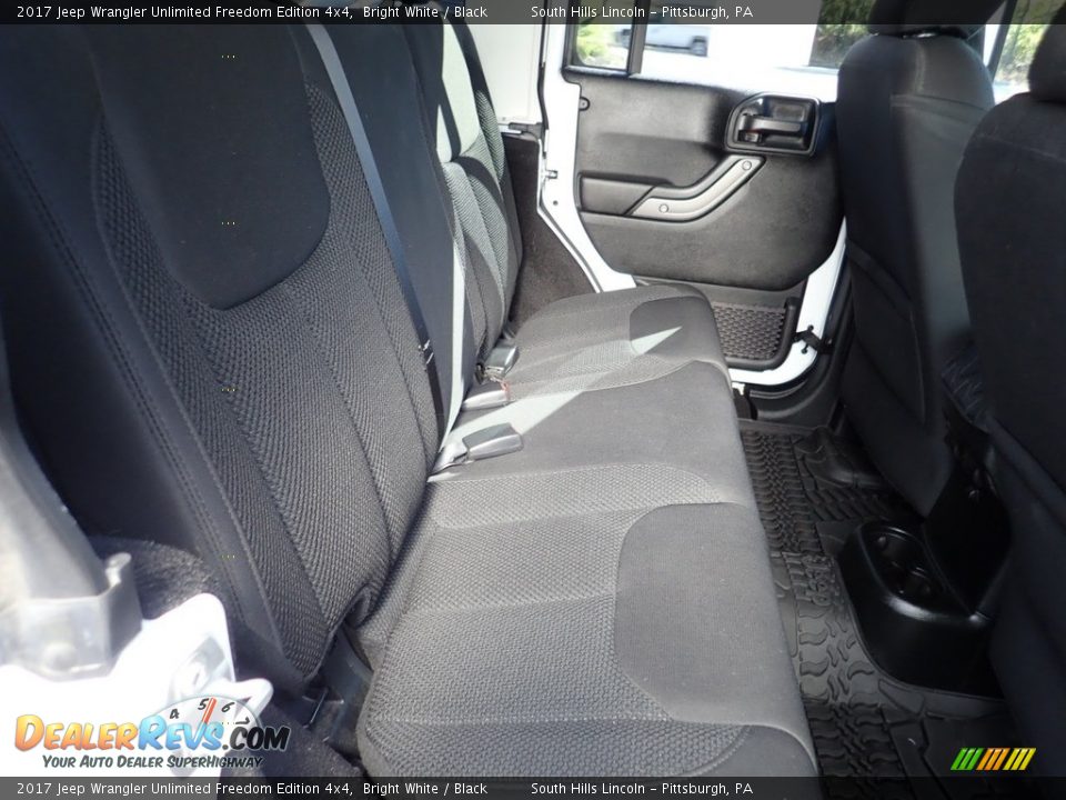 2017 Jeep Wrangler Unlimited Freedom Edition 4x4 Bright White / Black Photo #13