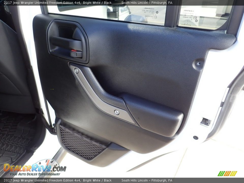 2017 Jeep Wrangler Unlimited Freedom Edition 4x4 Bright White / Black Photo #14