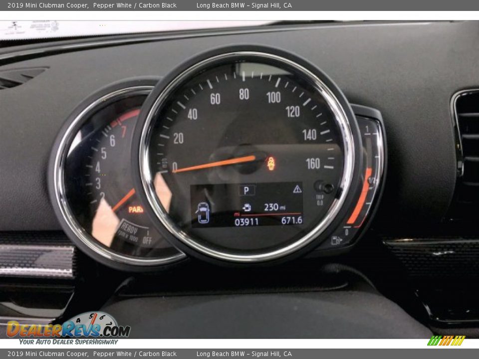 2019 Mini Clubman Cooper Pepper White / Carbon Black Photo #16