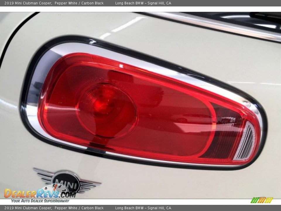 2019 Mini Clubman Cooper Pepper White / Carbon Black Photo #22