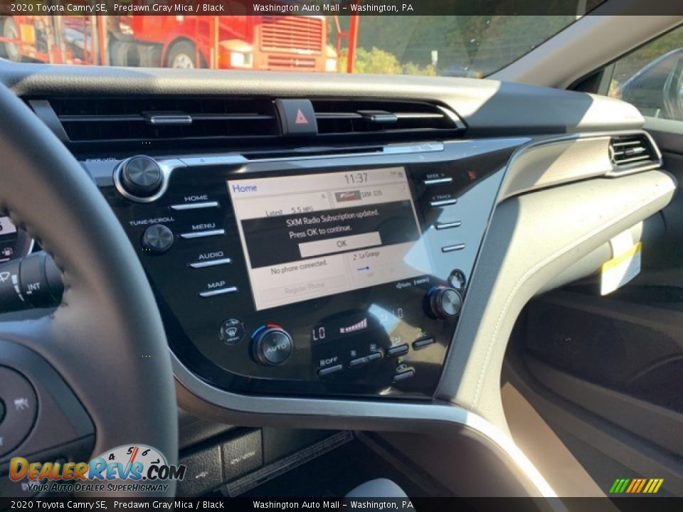 2020 Toyota Camry SE Predawn Gray Mica / Black Photo #5