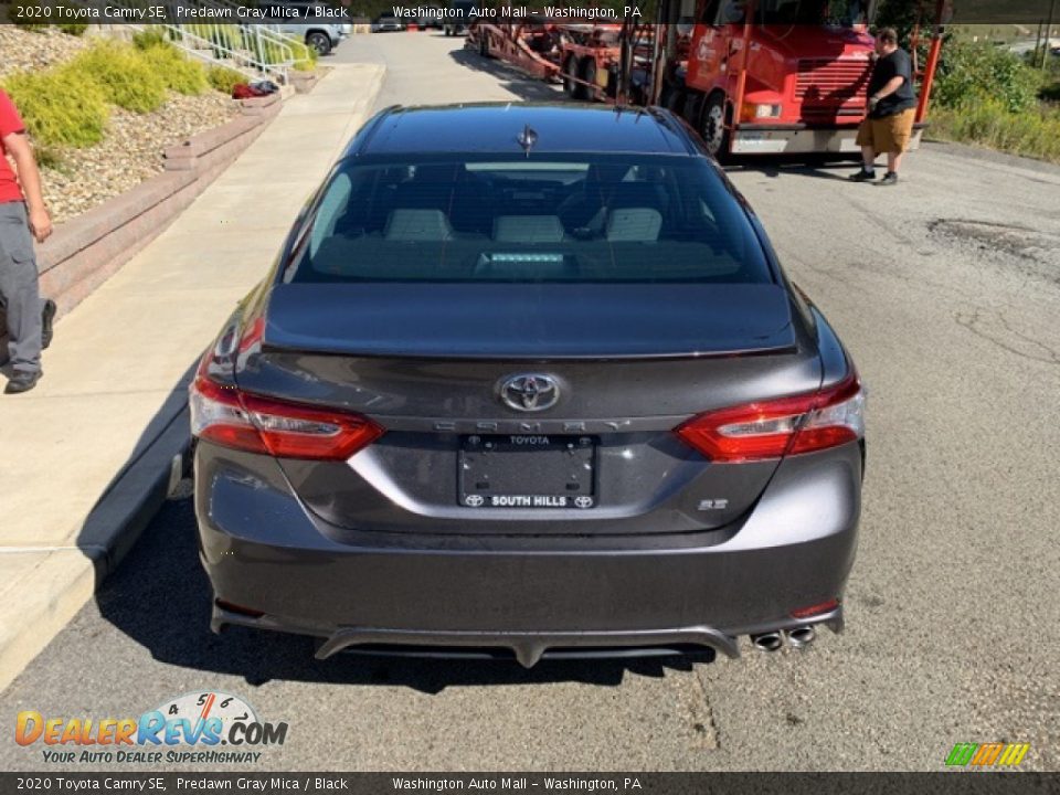 2020 Toyota Camry SE Predawn Gray Mica / Black Photo #9
