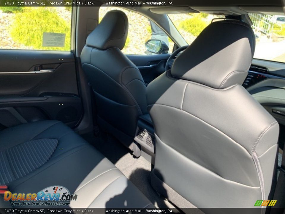 2020 Toyota Camry SE Predawn Gray Mica / Black Photo #14