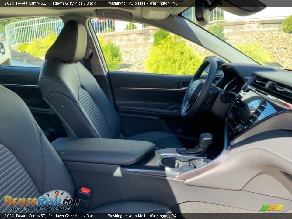2020 Toyota Camry SE Predawn Gray Mica / Black Photo #15