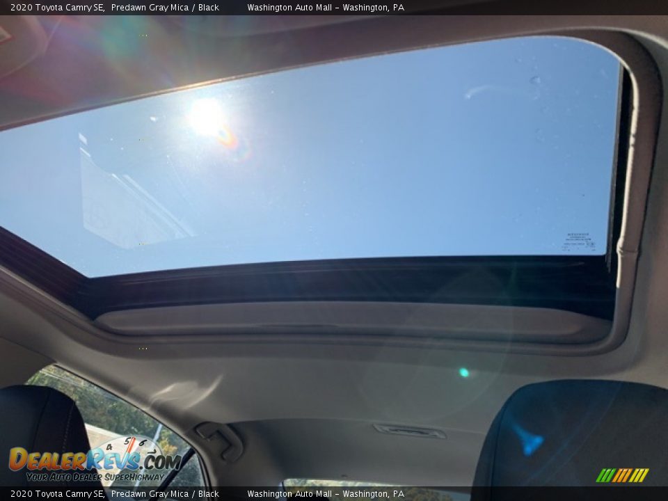 2020 Toyota Camry SE Predawn Gray Mica / Black Photo #26