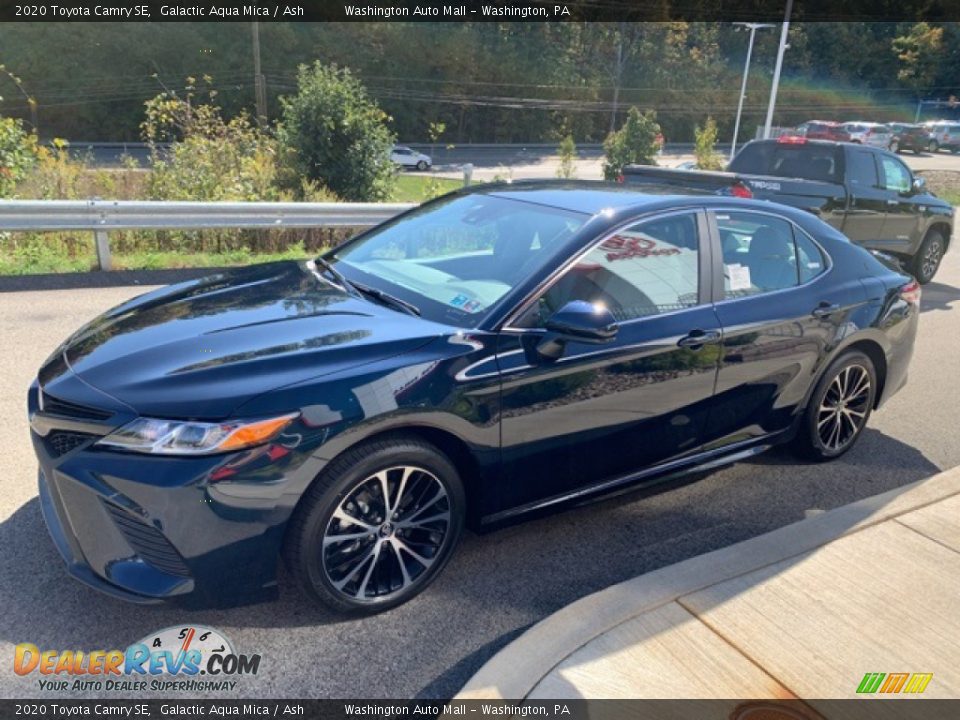 2020 Toyota Camry SE Galactic Aqua Mica / Ash Photo #6