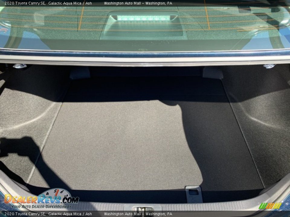 2020 Toyota Camry SE Galactic Aqua Mica / Ash Photo #10